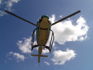 Helikopter in de lucht Persregio Dender