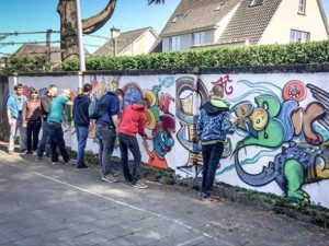 Jongeren spuiten graffitti Persregio Dender
