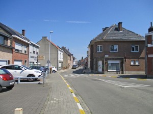 Smalle straten in Liedekerke Persregio Dender