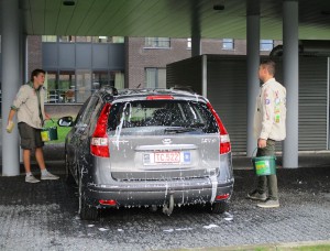 Auto wassen carwash hand Persregio Dender
