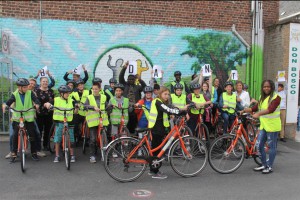 Soroptimist Aalst schenkt 20 fietsen aan Don Bosco Persregio Dender